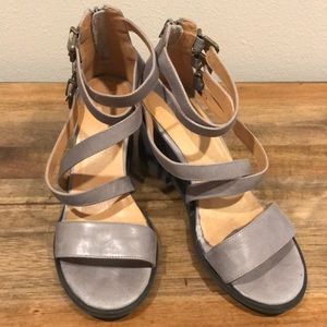 Gray wedge straps heels